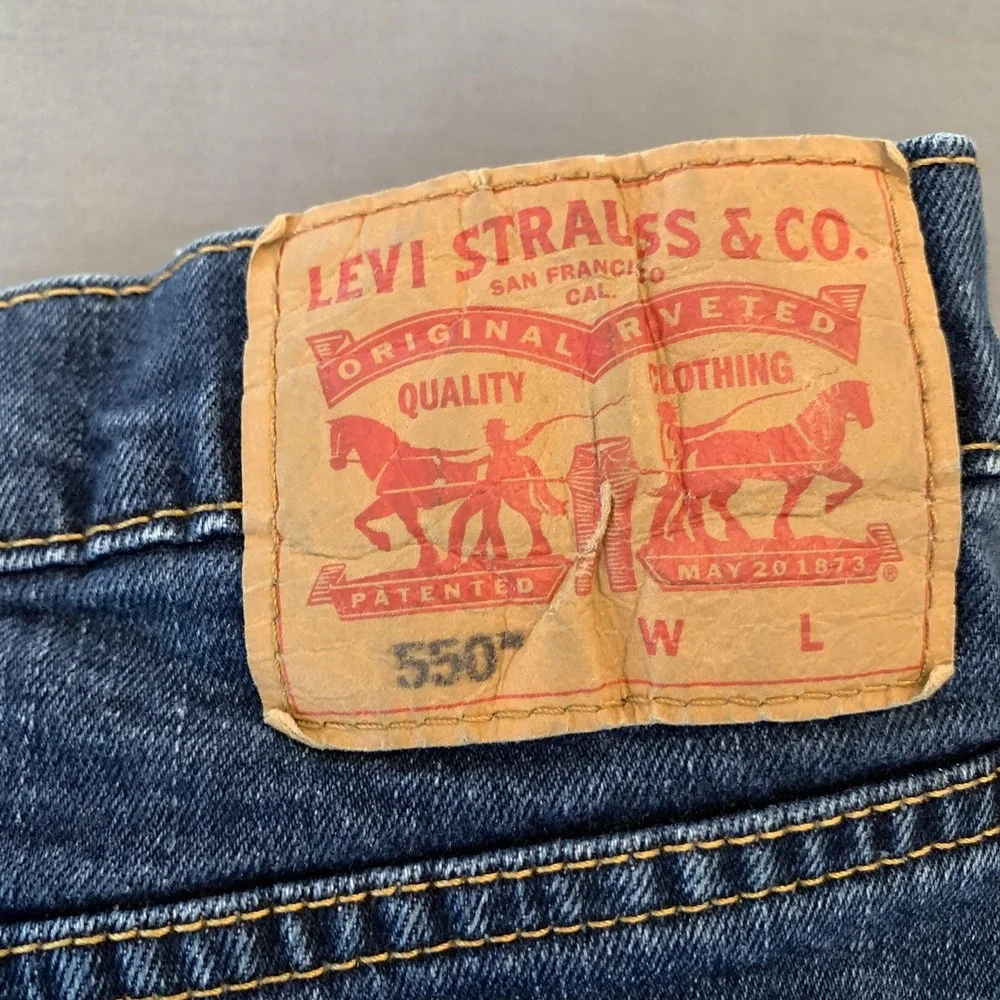 Levis 550 Jeans Mens 54x29 Blue Medium Wash Relaxed‎ Fit Tapered Leg Denim